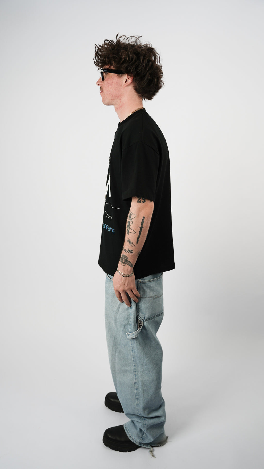 "SPIRITUAL WARFARE" Tee Black